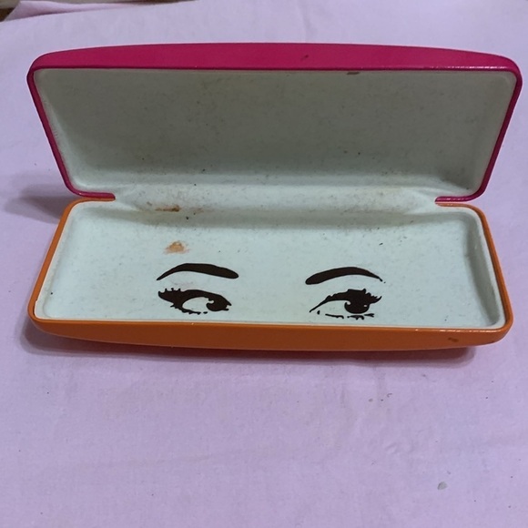 Kate Spade glasses case in Barbie pink - Picture 4 of 4